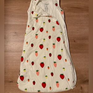 NWOT KYTE BABY SLEEP SACK IN STRAWBERRY
